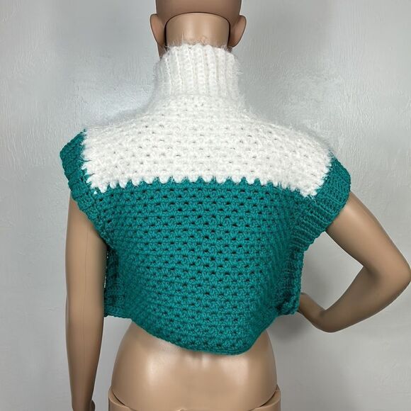 Hand Knitted White Turquoise Short Sleeve Turtleneck Crop Sweater Size XS/S - Picture 3 of 5